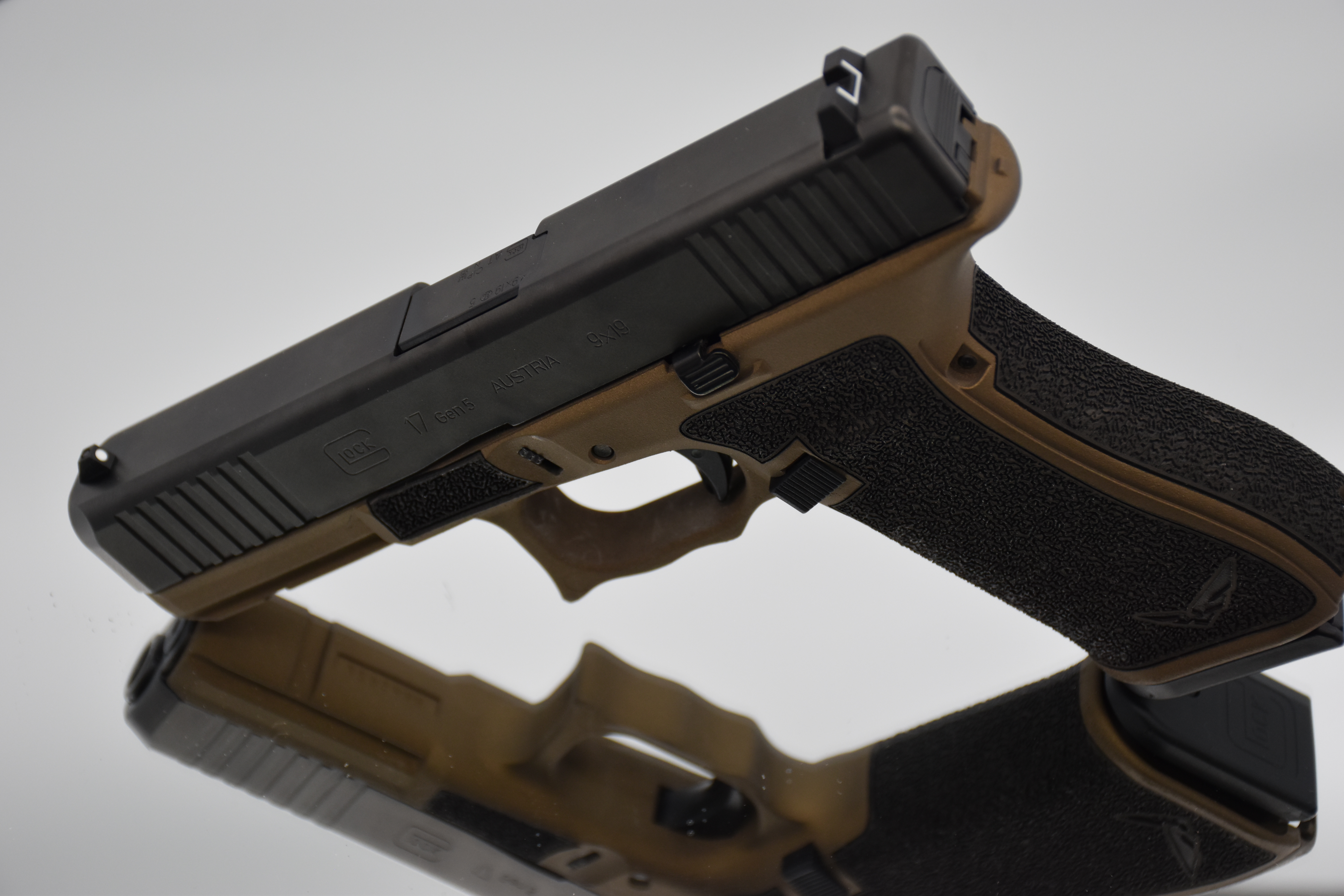 Glock 17 - Legacy Custom Edition